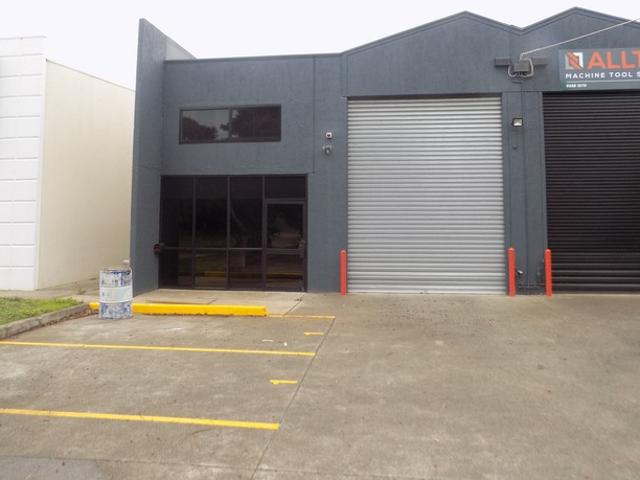 Warehouse for rent in Braeside, Melbourne