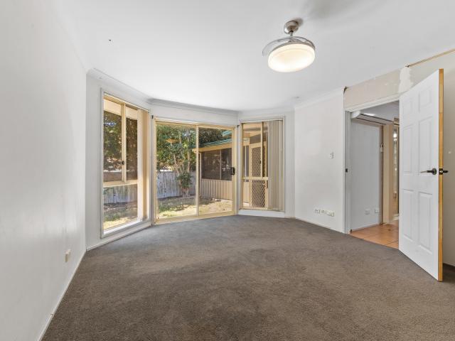 House for sale in Lake Haven, New South Wales