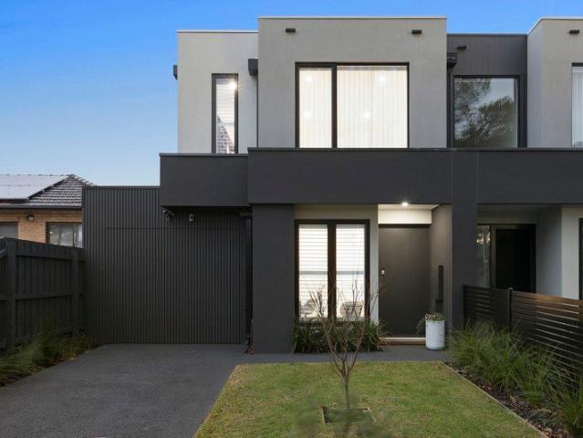 Townhouse for sale in Camerons Creek, Victoria