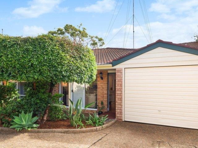 Villa for sale in Sydney, New South Wales