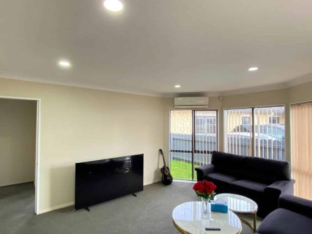 House for rent in Manurewa, Oroua County