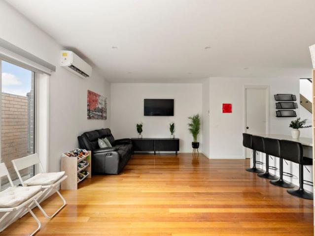 House for rent in Glenroy, Melbourne