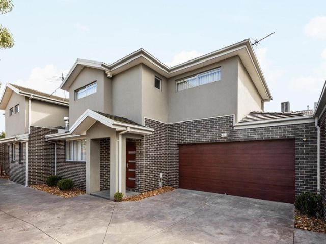 Townhouse for sale in Camerons Creek, Victoria