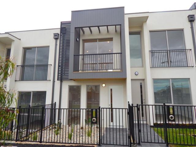 Townhouse for rent in Coburg North, Melbourne
