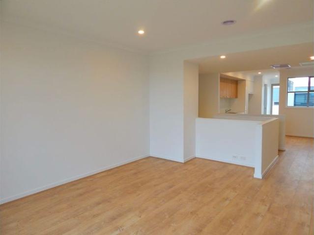 Townhouse for rent in Coburg North, Melbourne