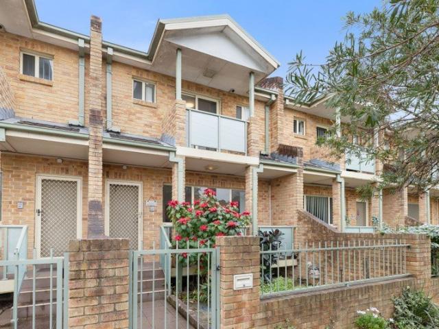 Townhouse for sale in Sydney, New South Wales