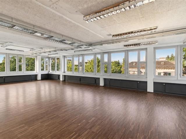 Büro mieten in Einigen, Zürich