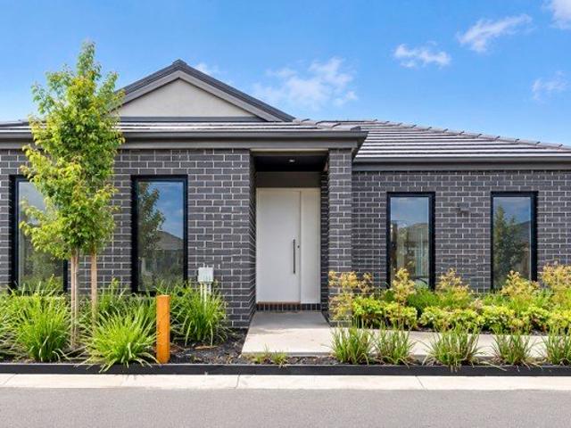 Apartment for rent in Waterhaven, Melbourne