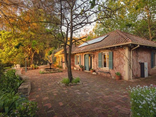House for sale in Gooseberry Hill, City Of Kalamunda