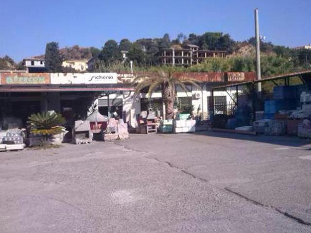 Capannone in affitto a Calabria, Crotone