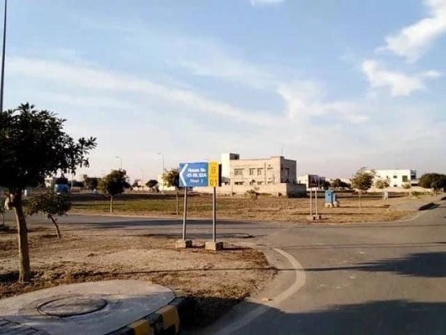 Land for sale in ٹبہ بور سنگھـ, لاہور ڈویژن