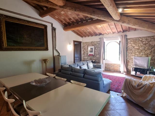 Appartamento in vendita a Volterra, Toscana