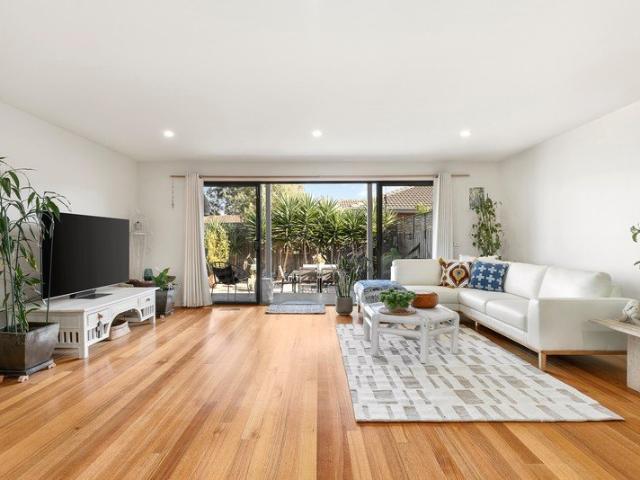 Townhouse for sale in Camerons Creek, Victoria