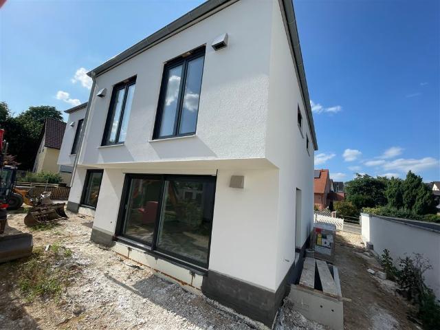 Doppelhaushälfte kaufen in Lappersdorf, Bayern