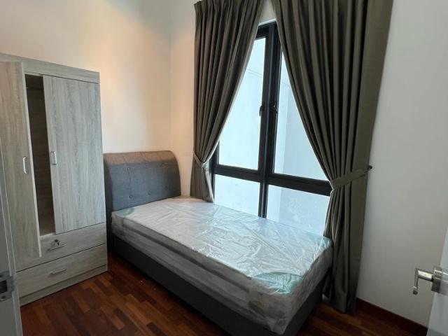Room for rent in PJU 6, Petaling Jaya