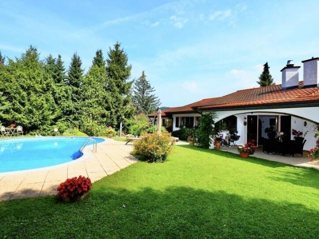 Einfamilienhaus kaufen in Porrentruy, Jura