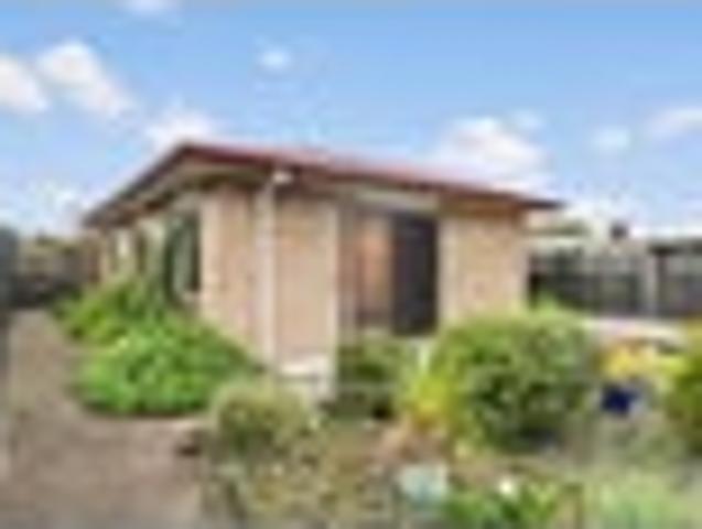 Apartment for sale in Awhitu