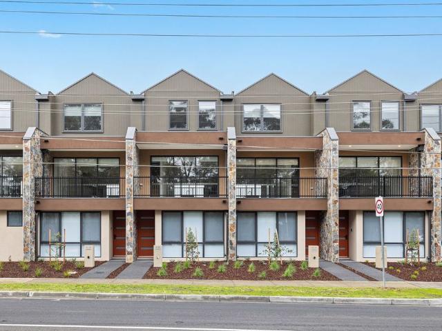 Townhouse for rent in Camerons Creek, Victoria