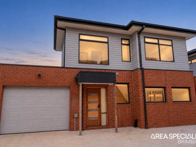 Townhouse for sale in Deer Park, Melbourne