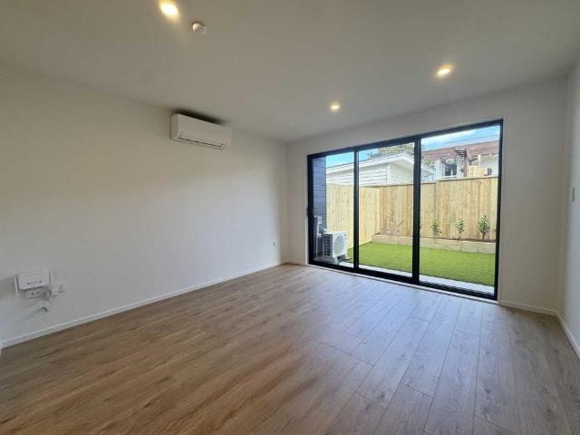 Townhouse for rent in Mount Wellington, Maungakiekie-Tāmaki
