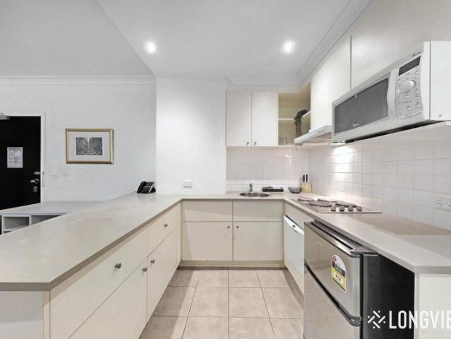 Apartment for rent in East End Theatre District, Melbourne