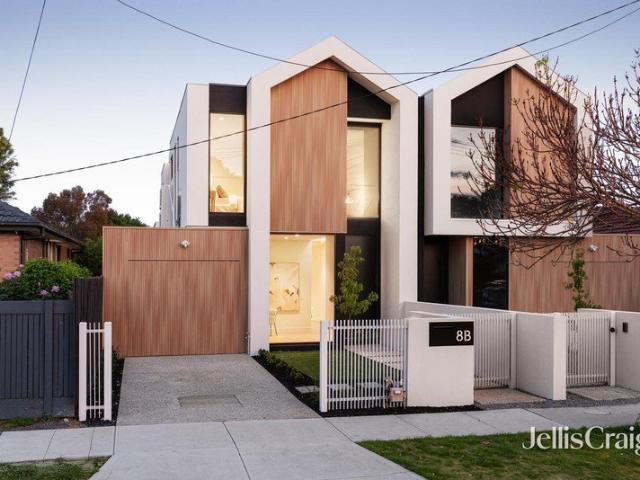 Townhouse for sale in Bentleigh East, Melbourne