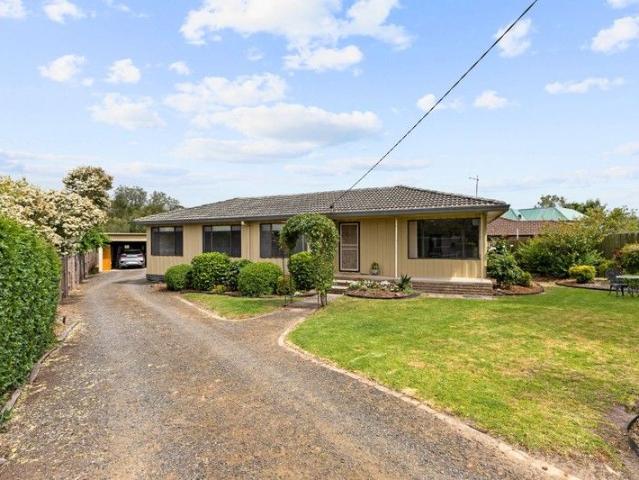 House for sale in Toongabbie, Victoria