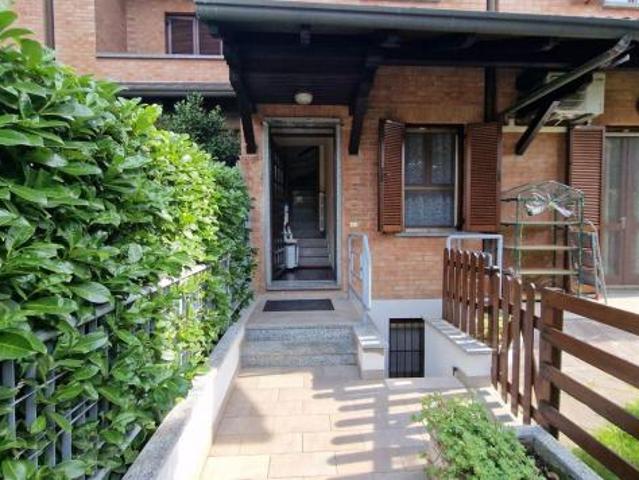 Villa Indipendente in vendita a Solaro, Lombardia
