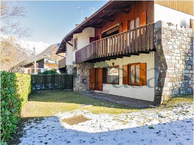 Villa Indipendente in vendita a Casargo, Lombardia