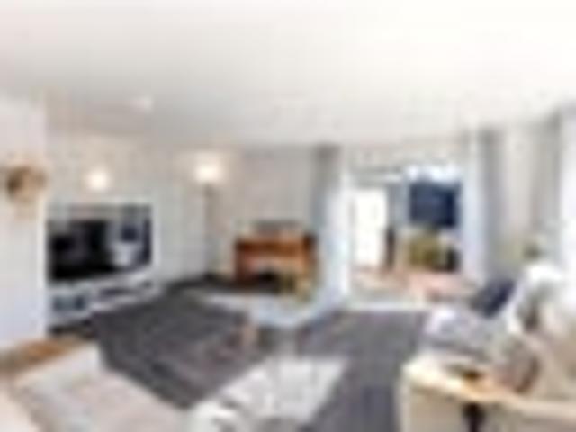 House for sale in Chaslands, Canterbury