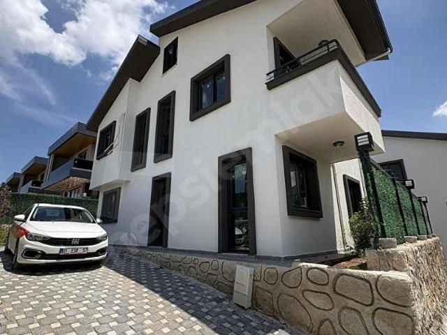 Sariçam, Adana içerisinde satılık Villa