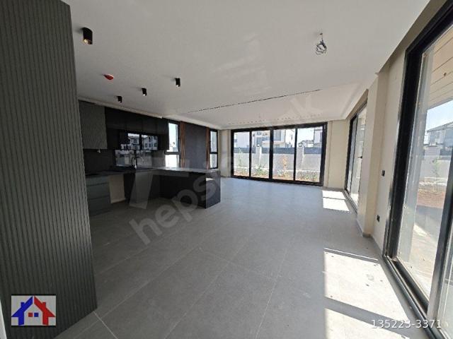 Akkuyu, Sarıçam içerisinde satılık Villa