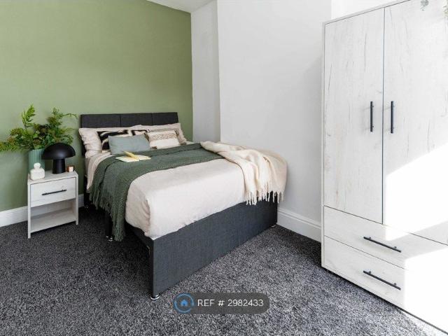 Room for rent in Ince-in-Makerfield, Wigan