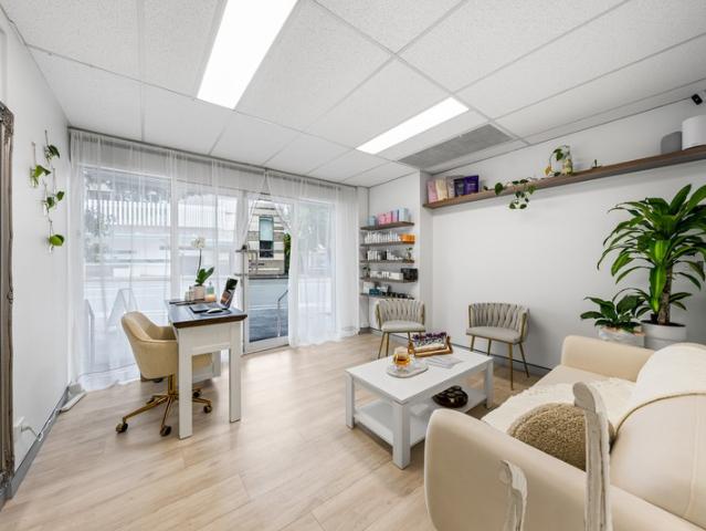 Retail for rent in Toombul, Queensland