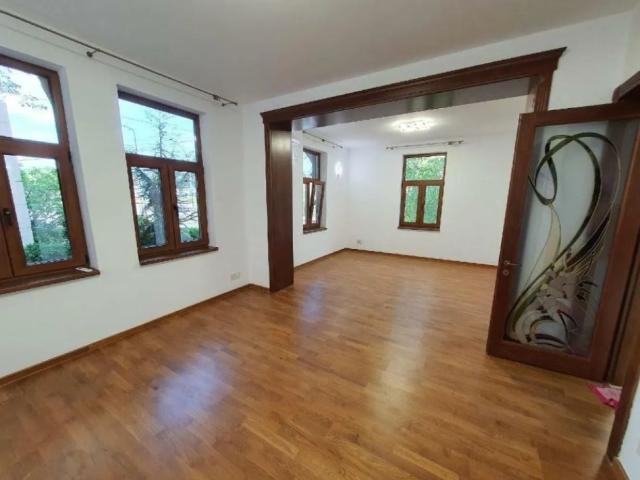 Casă închirieri în București