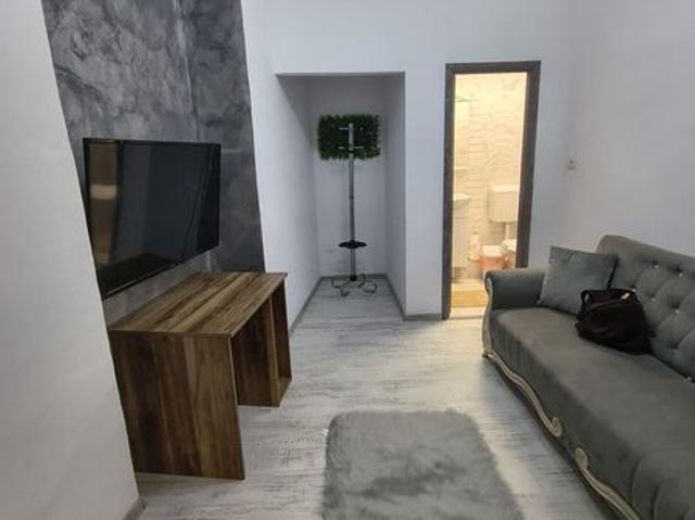 Casă închirieri în Romană, București