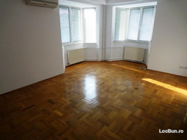 Cabană vânzări în București
