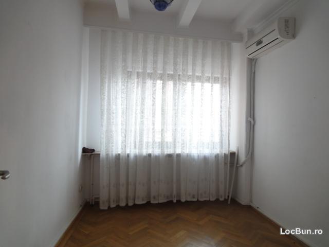 Cabană vânzări în București