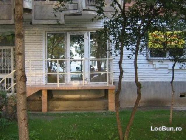 Spațiu Comercial vânzări în Romani