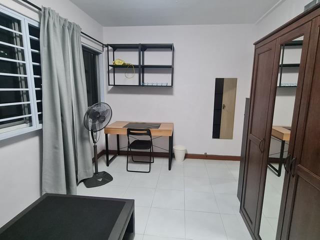 Room for rent in Choa Chu Kang, 05 South West
