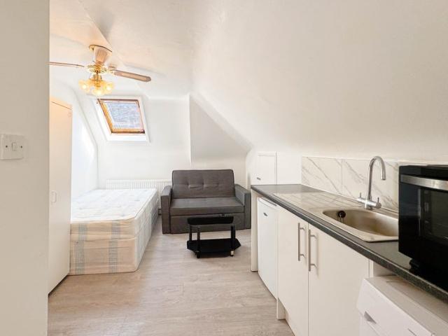 Studio for rent in Muswell Hill, Greater London