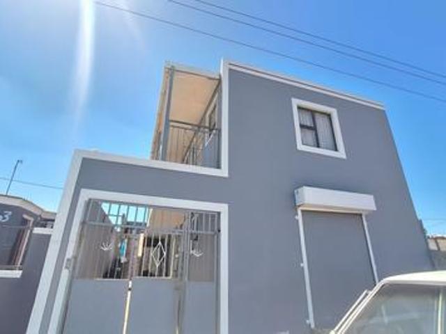 House for sale in Blue Downs, Western Cape
