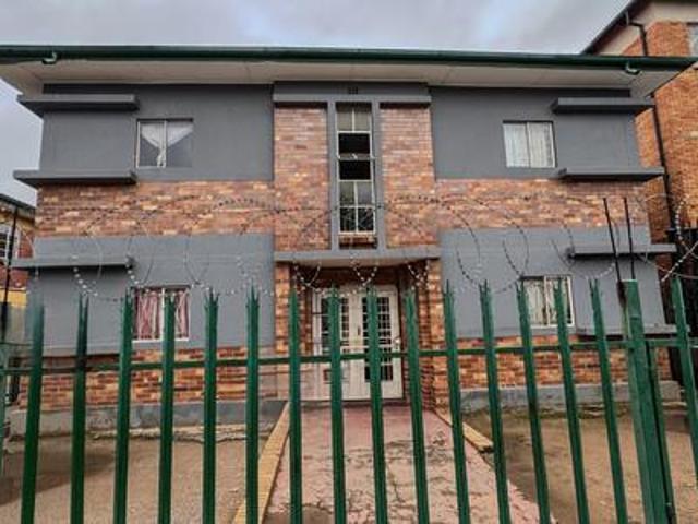 Commercial for sale in Vosloorus, Gauteng