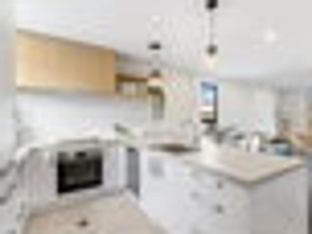 Townhouse for sale in Heathcote, Canterbury