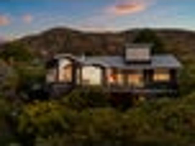 House for sale in Otakou