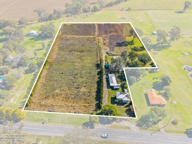 Cottage for sale in Peak Crossing, Queensland