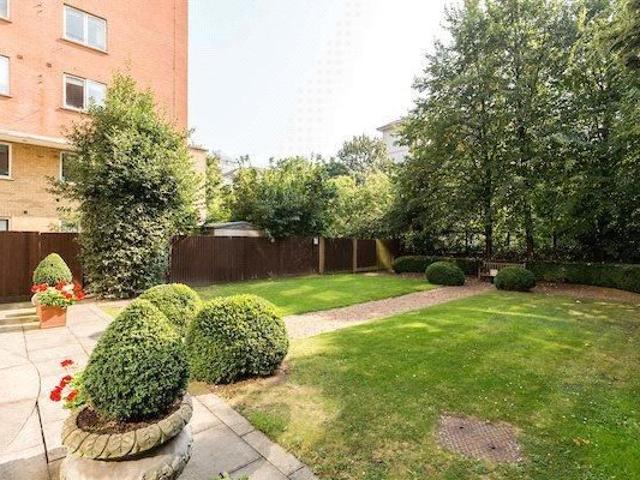 Apartment for rent in St. John's Wood, Greater London
