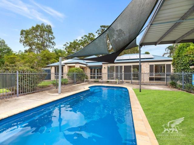 Cottage for sale in Toombul, Queensland