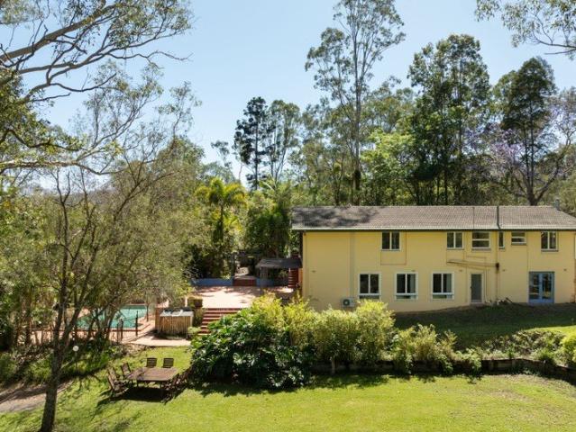 Cottage for sale in Kenmore Hills, Greater Brisbane
