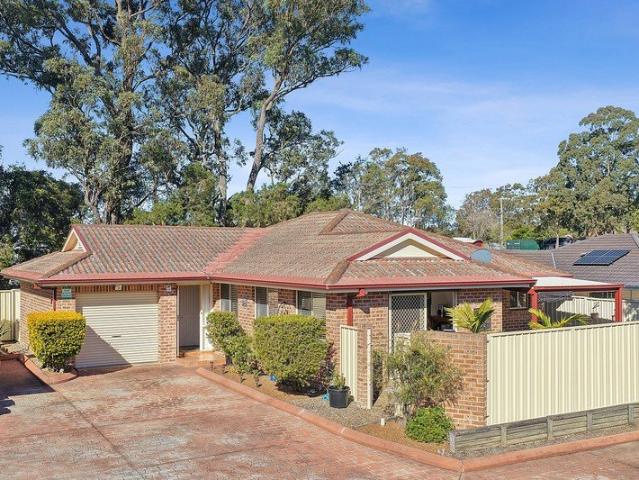 Villa for sale in Lake Haven, New South Wales